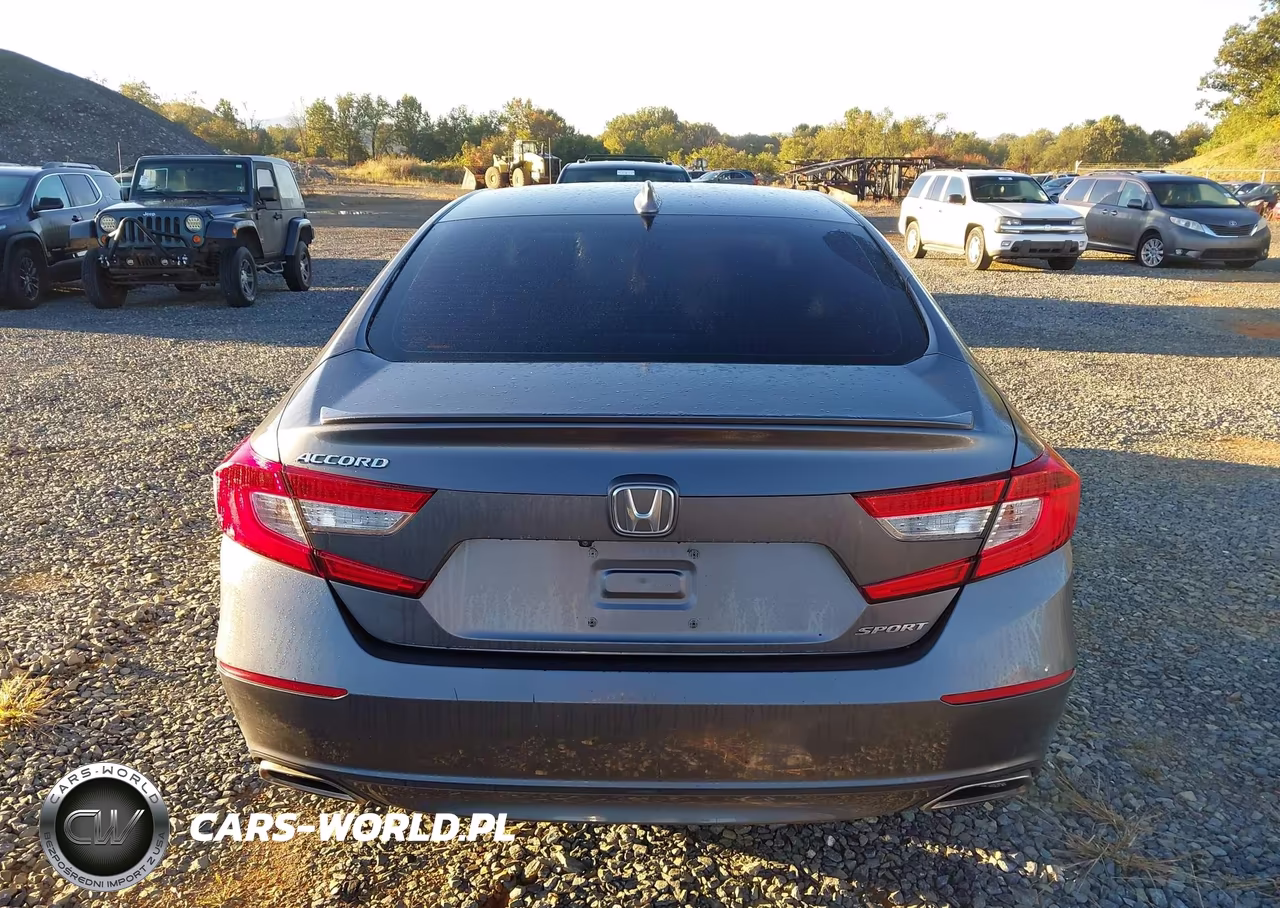2018 Honda Accord Sport VIN:1HGCV1F34JA164063 - 16