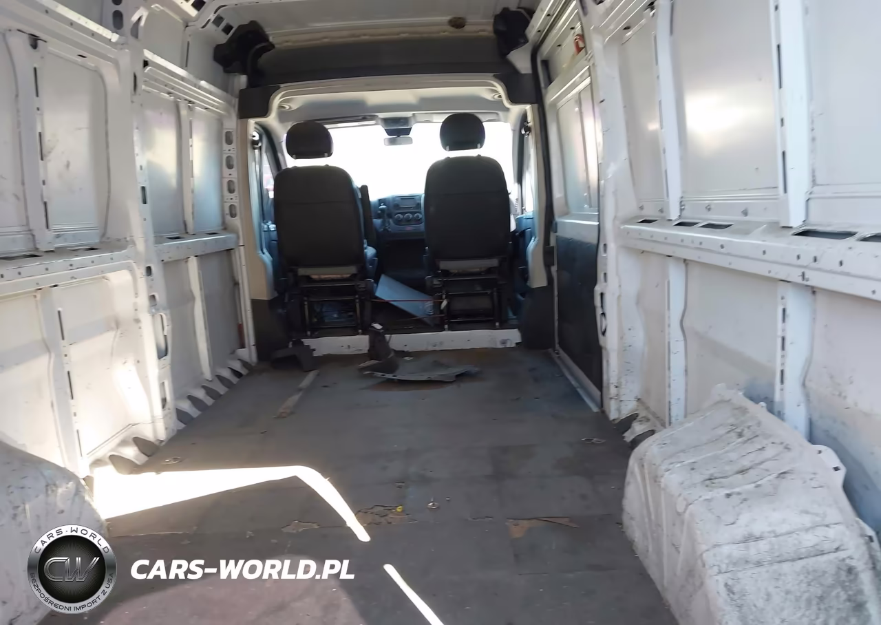 2015 Ram Promaster 3500 High Roof VIN:3C6URVJG9FE513030 - 17