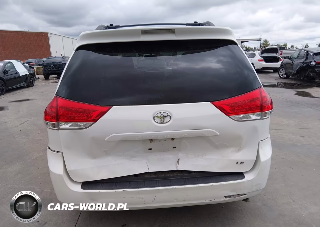 2013 Toyota Sienna Le V6 8 Passenger VIN:5TDKK3DC9DS372528 - 17