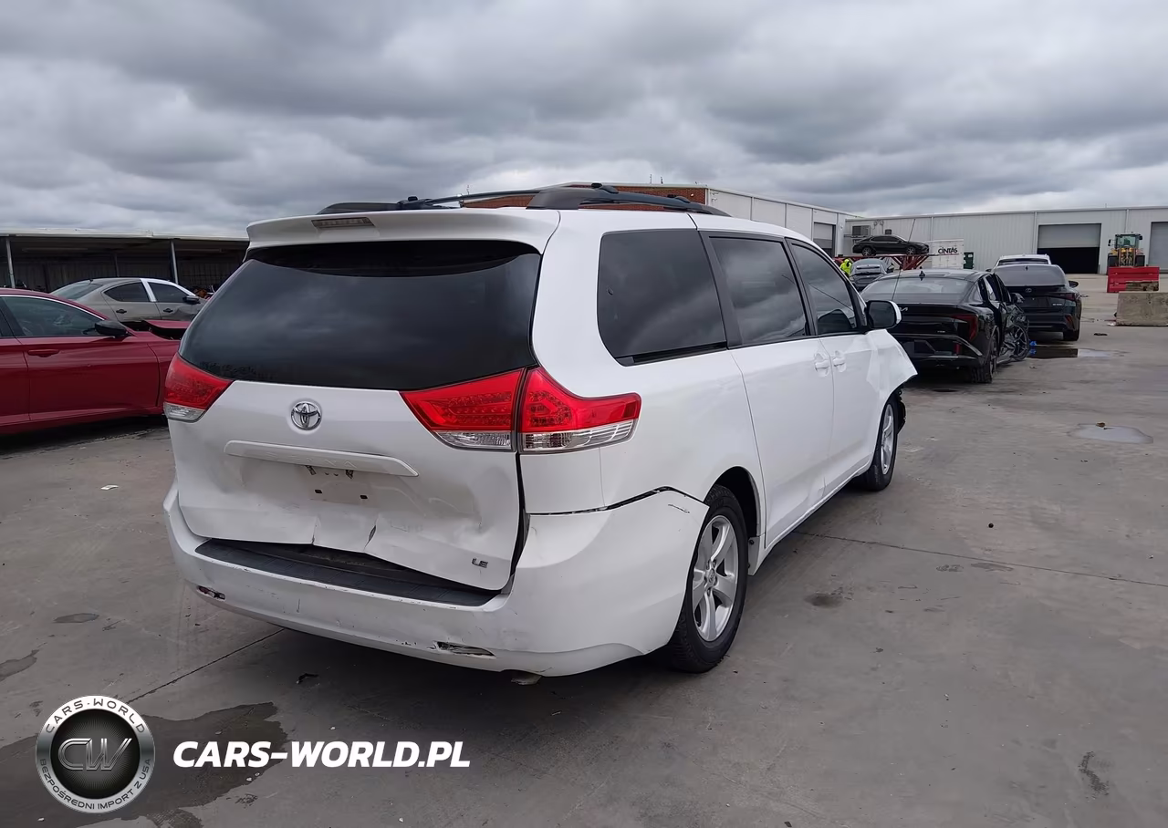 2013 Toyota Sienna Le V6 8 Passenger VIN:5TDKK3DC9DS372528 - 4