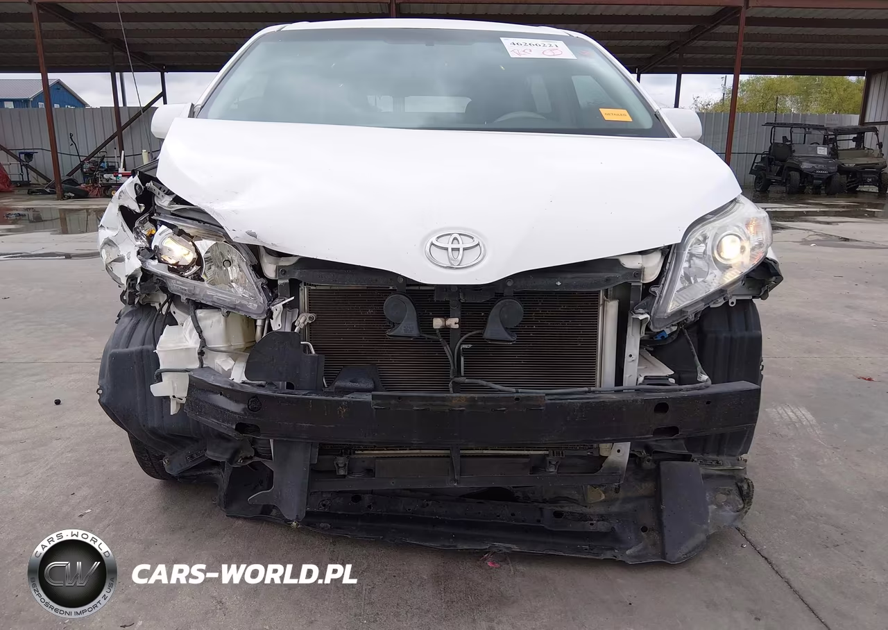2013 Toyota Sienna Le V6 8 Passenger VIN:5TDKK3DC9DS372528 - 6