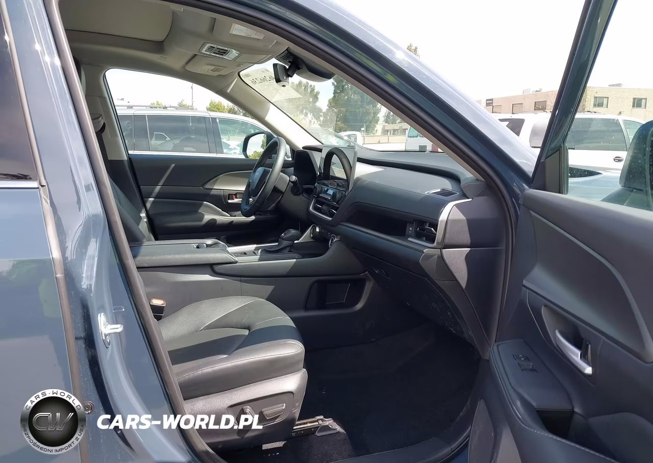2026 Toyota Grand Highlander Xle VIN:5TDAAAB51TS133819 - 5