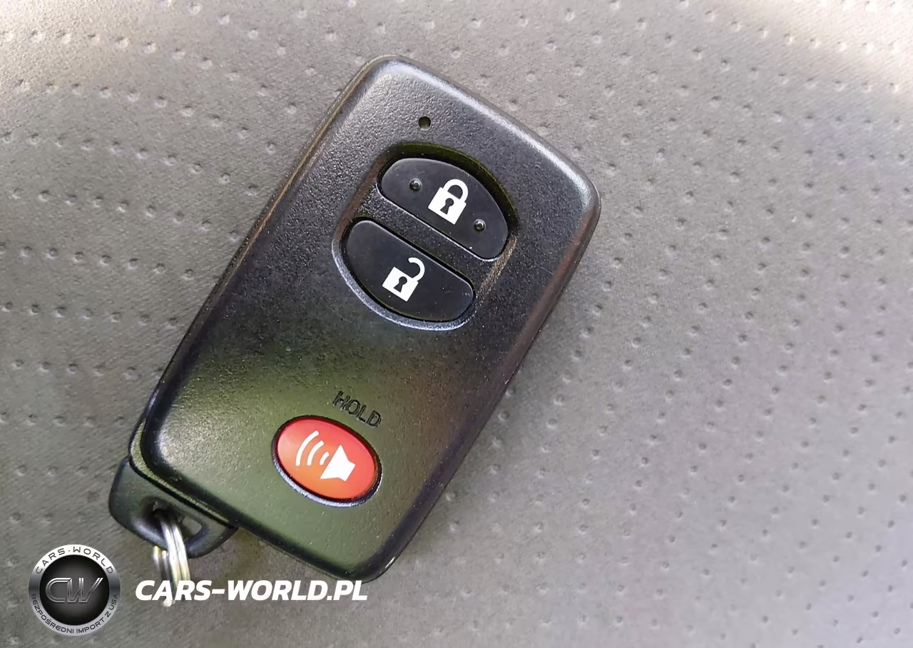 2011 Toyota Prius Three VIN:JTDKN3DU0B5347374 - 11