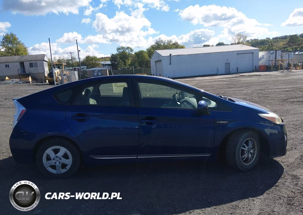 2011 Toyota Prius Three VIN:JTDKN3DU0B5347374 - 13
