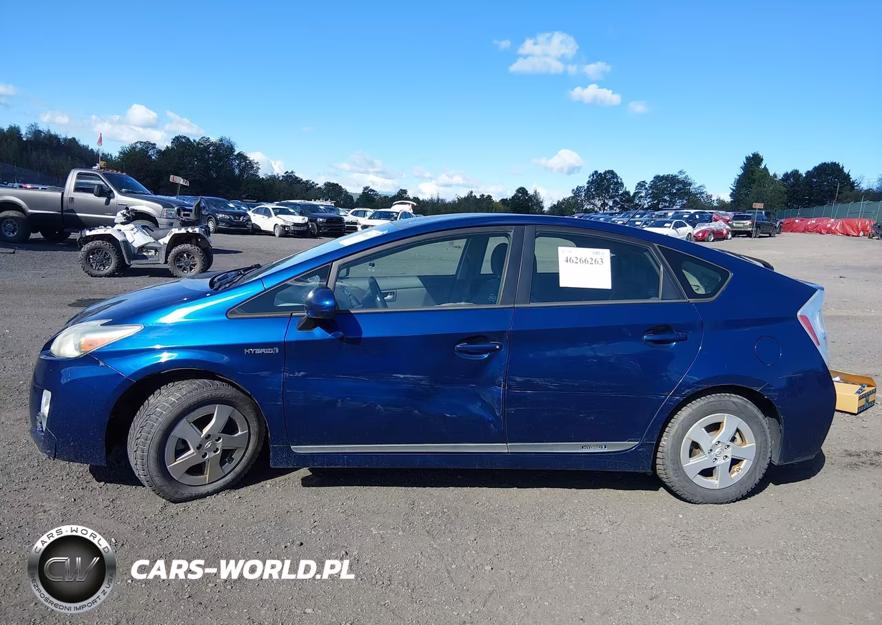 2011 Toyota Prius Three VIN:JTDKN3DU0B5347374 - 14