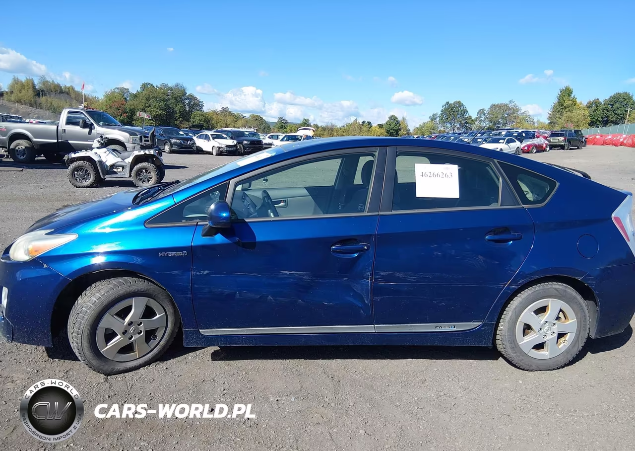 2011 Toyota Prius Three VIN:JTDKN3DU0B5347374 - 6