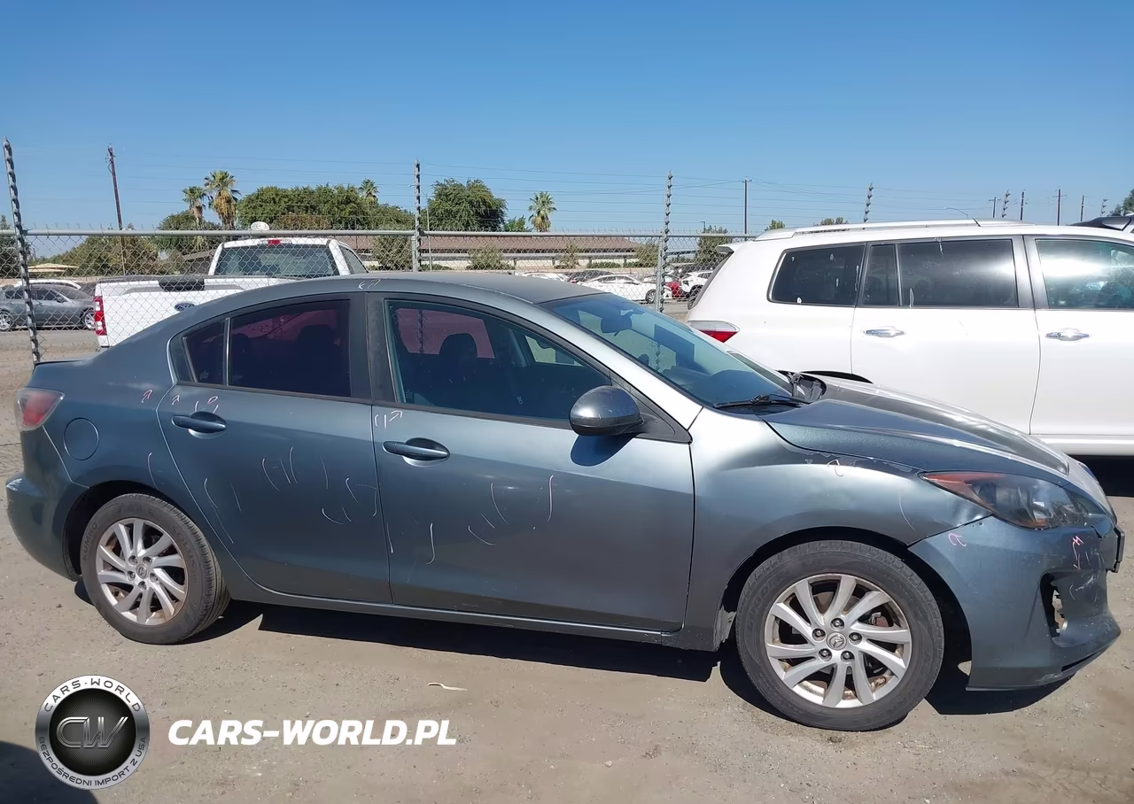 2012 Mazda Mazda3 I Touring VIN:JM1BL1V89C1557718 - 13