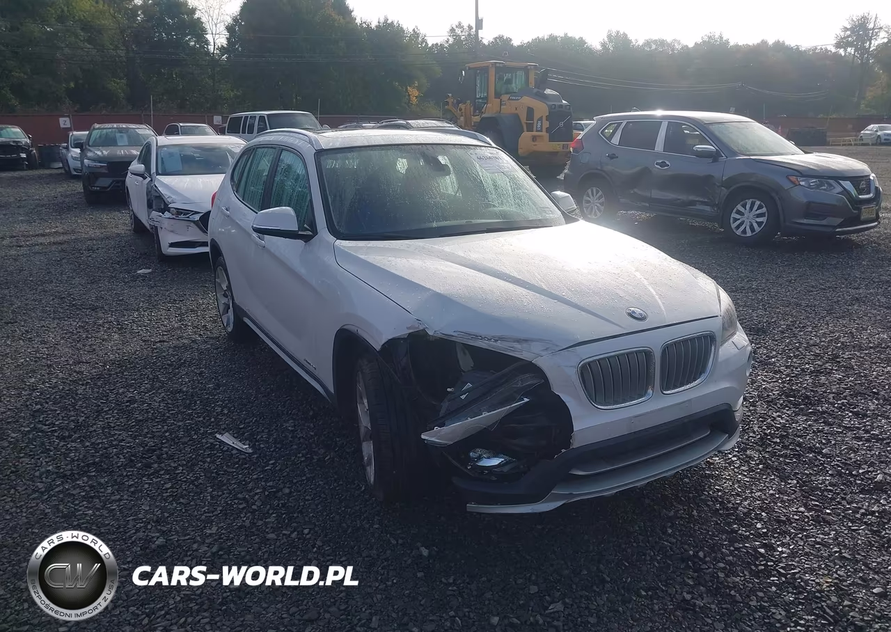 2015 BMW X1 xDrive28I VIN:WBAVL1C5XFVY30584 - 12
