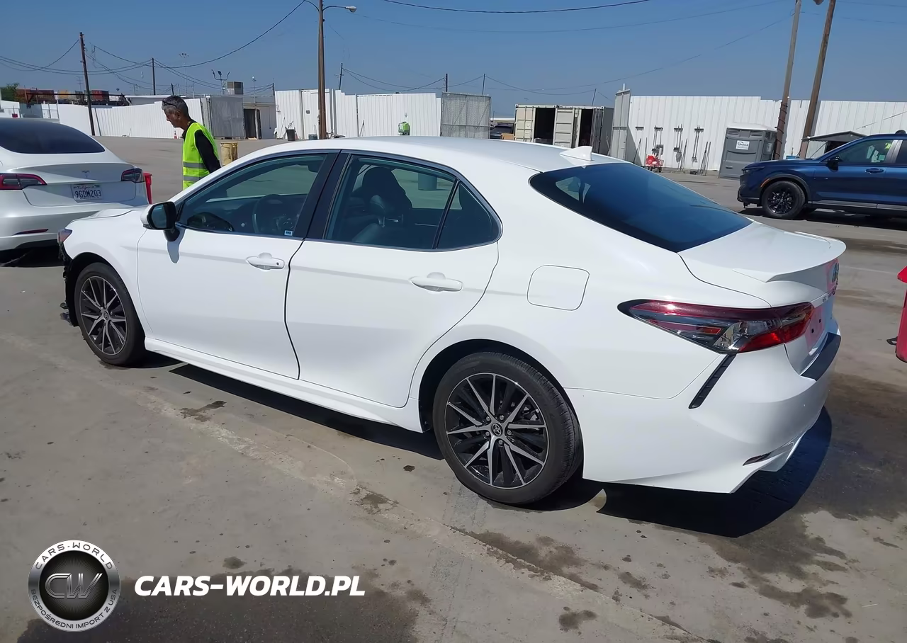 2024 Toyota Camry Se VIN:4T1G11AK1RU858855 - 3