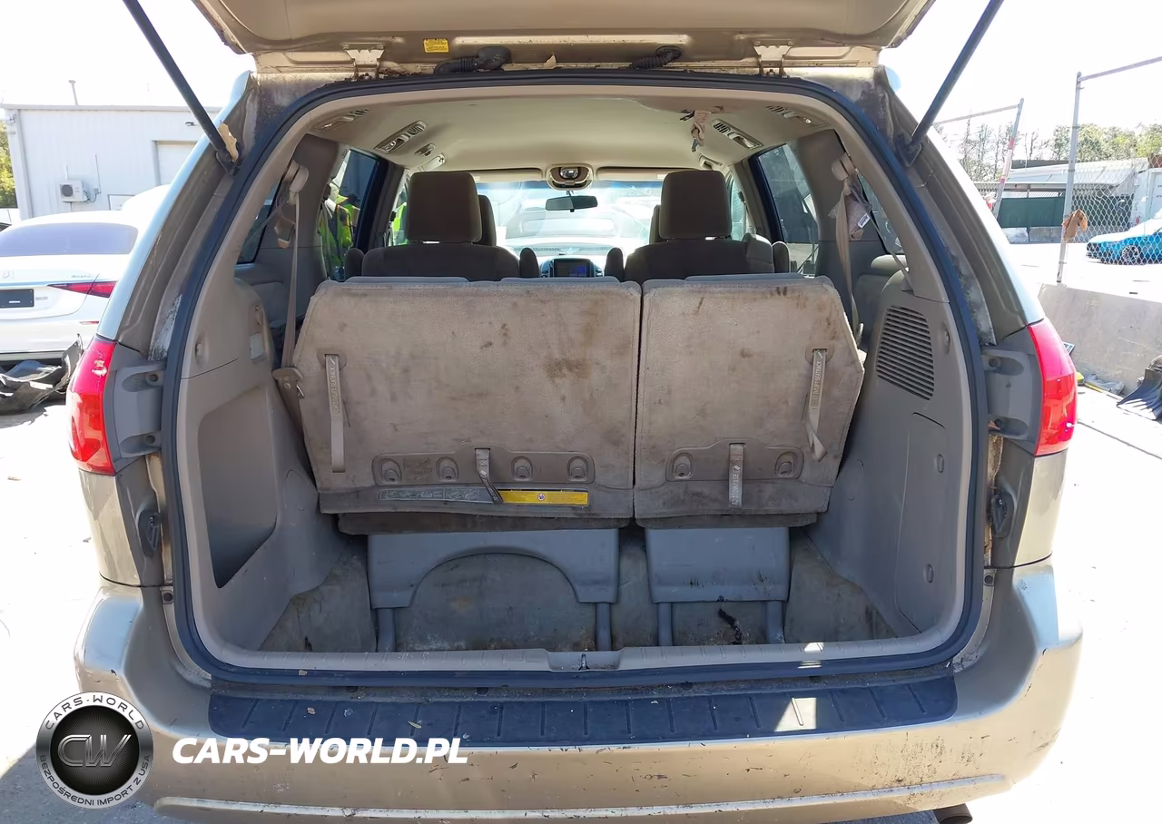 2010 Toyota Sienna Le VIN:5TDJK4CC8AS033239 - 18