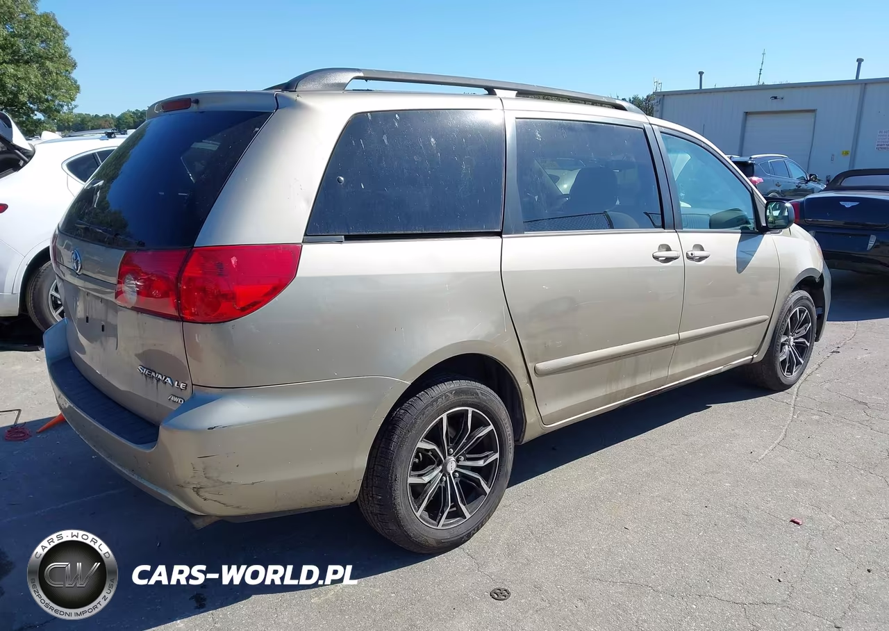 2010 Toyota Sienna Le VIN:5TDJK4CC8AS033239 - 4