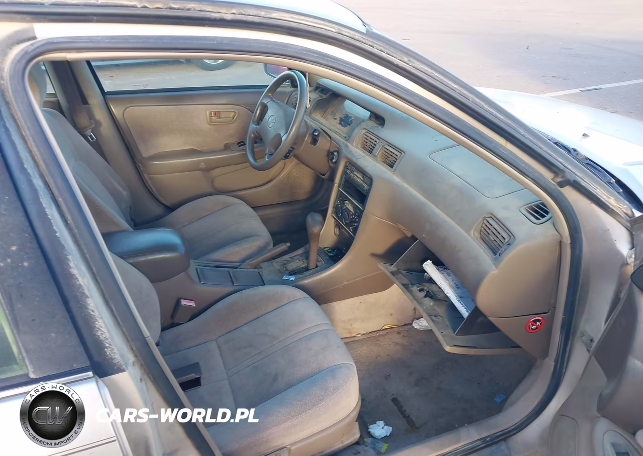 1997 Toyota Camry Le VIN:4T1BG22KXVU011680 - 5