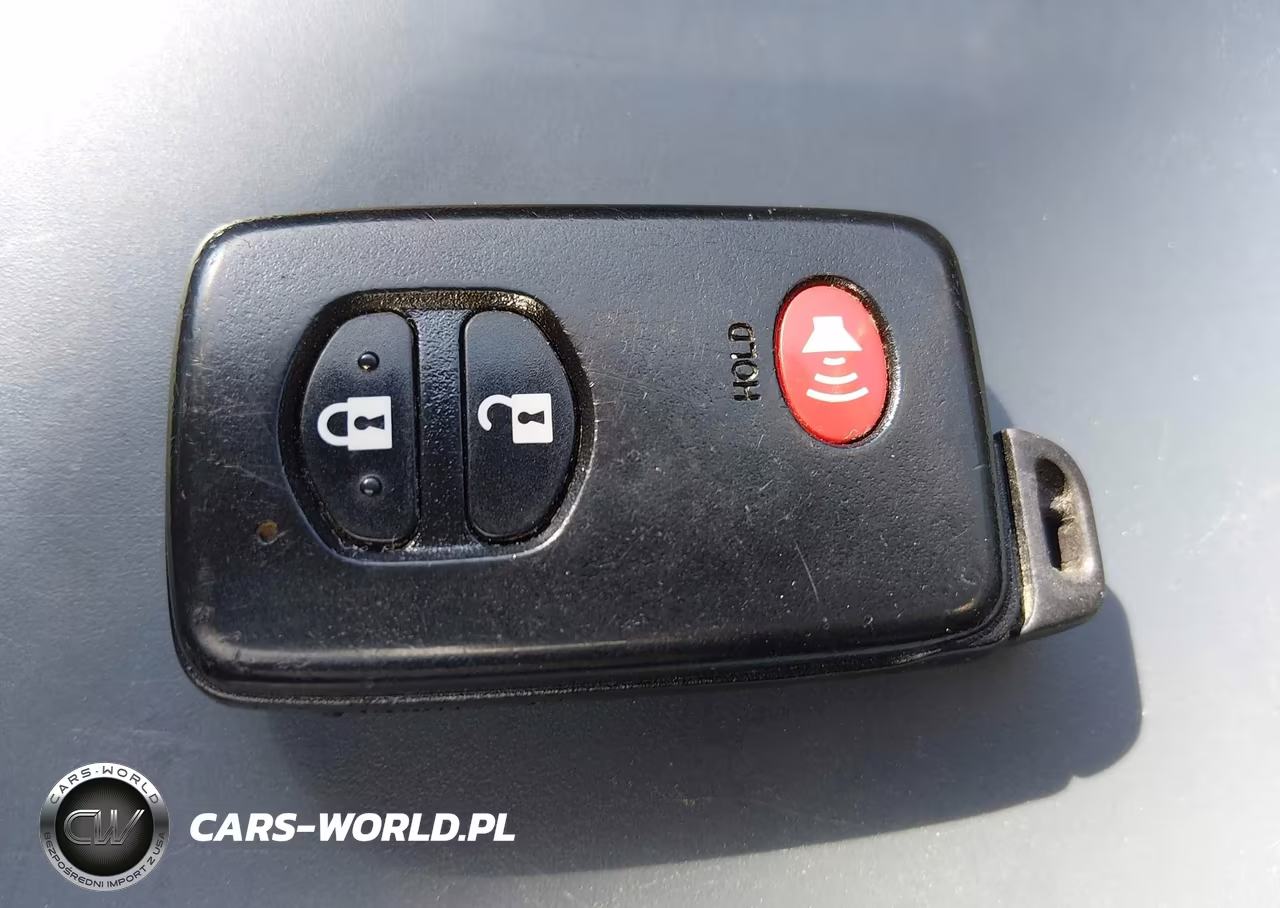 2011 Toyota Prius Two VIN:JTDKN3DU5B5328867 - 11