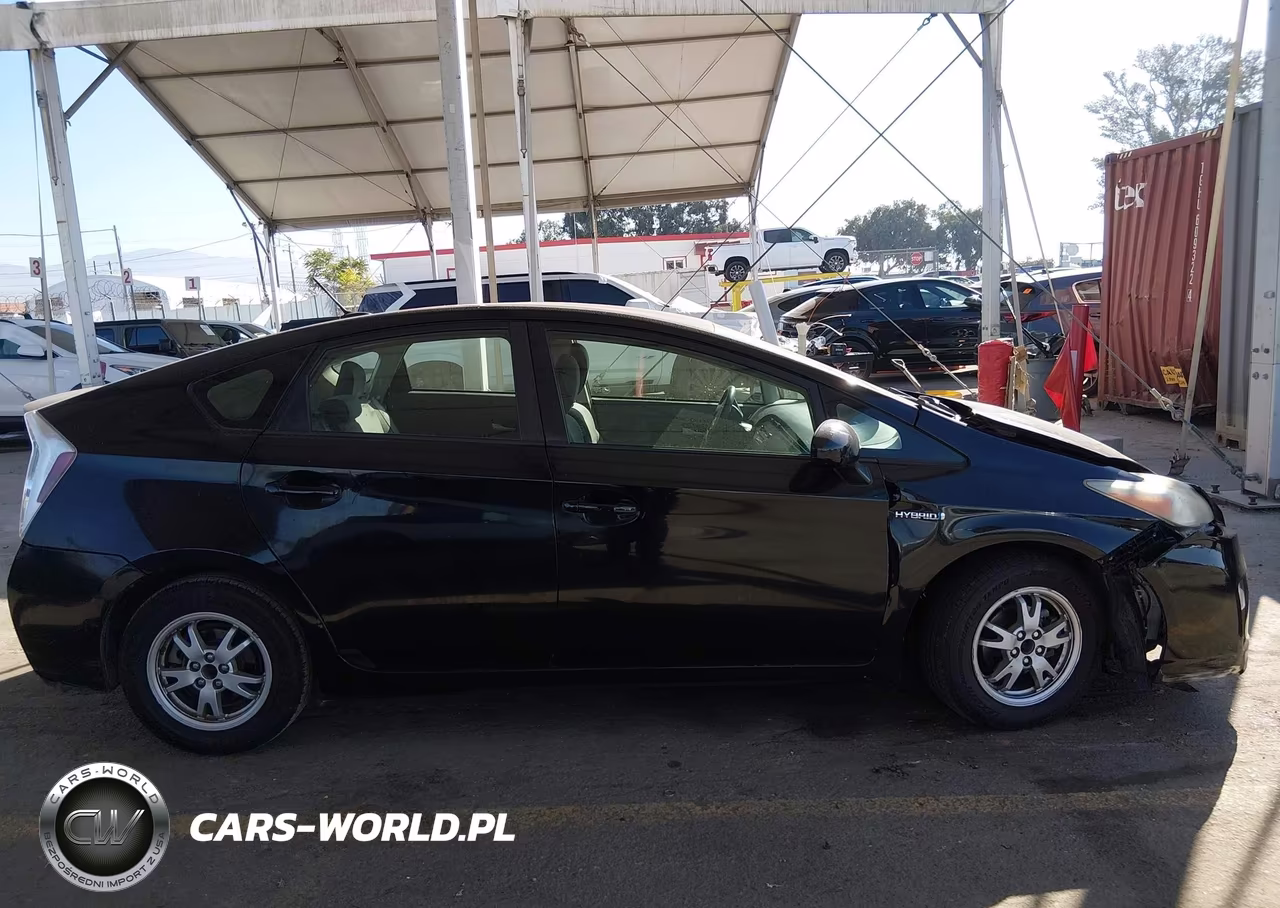 2011 Toyota Prius Two VIN:JTDKN3DU5B5328867 - 13