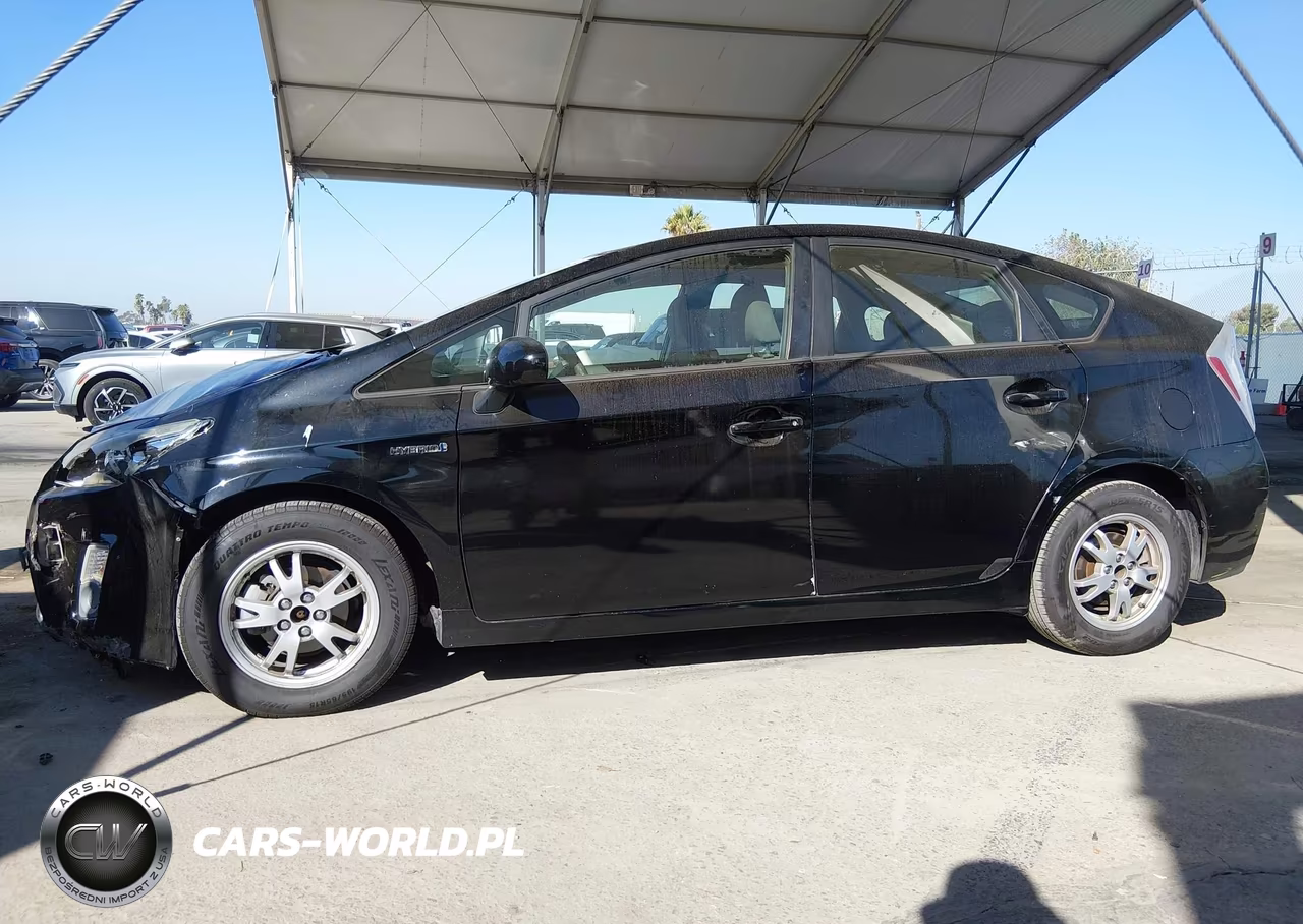 2011 Toyota Prius Two VIN:JTDKN3DU5B5328867 - 14