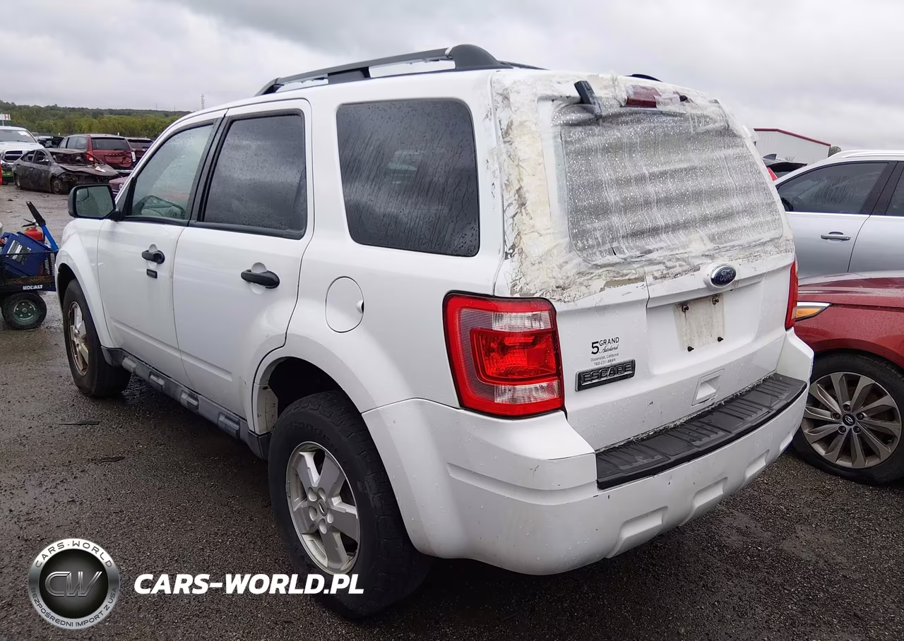 2010 Ford Escape Xlt VIN:1FMCU0D71AKB81670 - 3