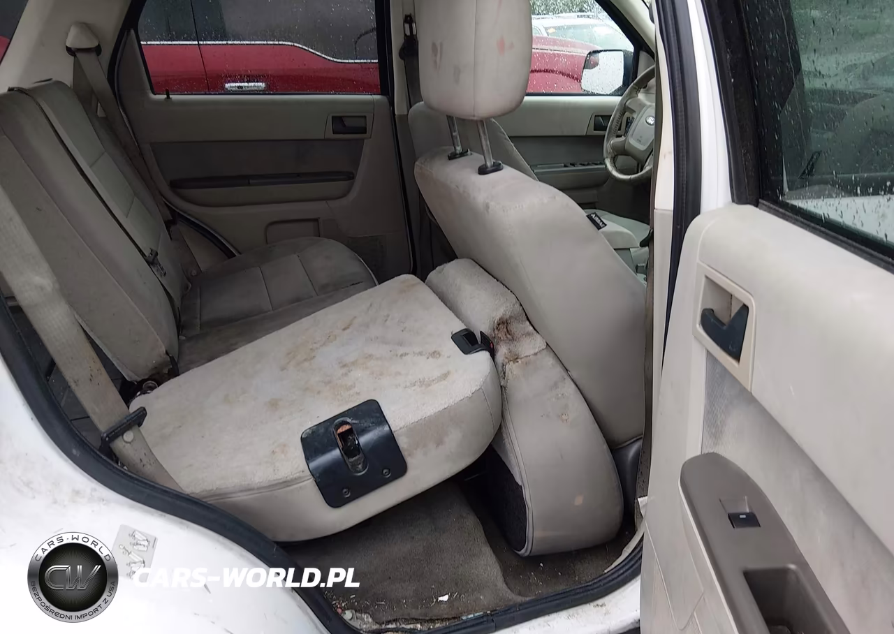 2010 Ford Escape Xlt VIN:1FMCU0D71AKB81670 - 8