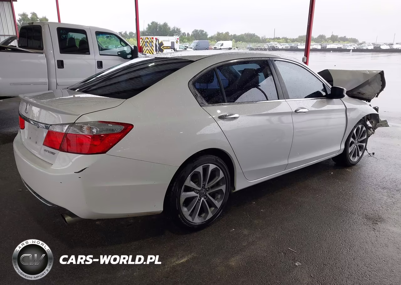 2015 Honda Accord Sport VIN:1HGCR2F53FA065172 - 4