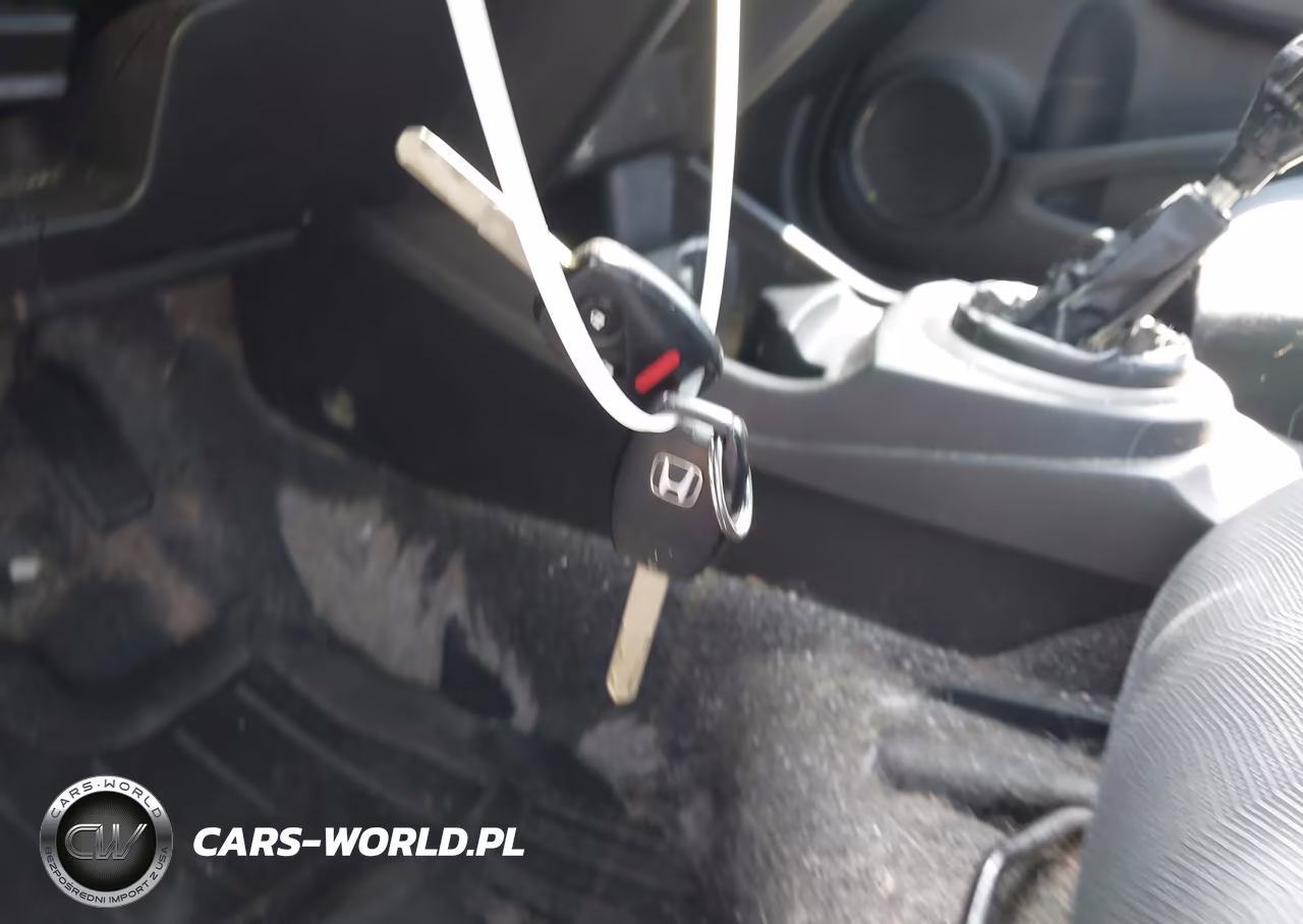 2010 Honda Fit Sport VIN:JHMGE8G49AC025050 - 11