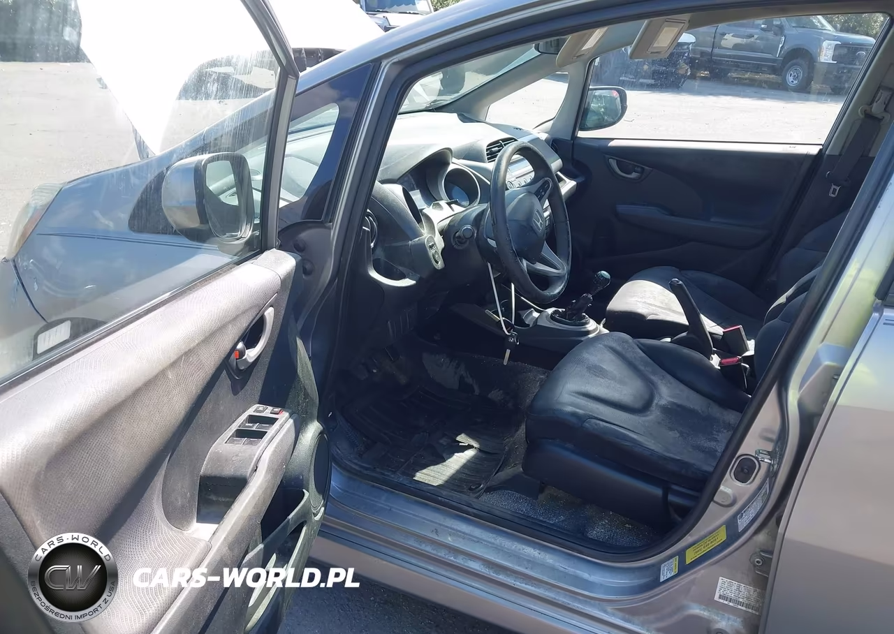 2010 Honda Fit Sport VIN:JHMGE8G49AC025050 - 5