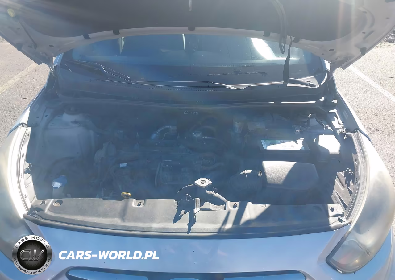 2013 Hyundai Accent Gls VIN:KMHCT4AE9DU531679 - 10