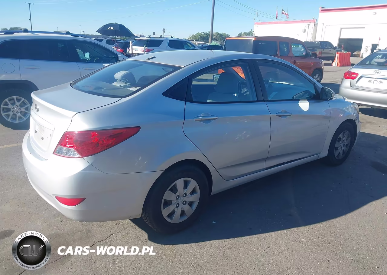 2013 Hyundai Accent Gls VIN:KMHCT4AE9DU531679 - 4