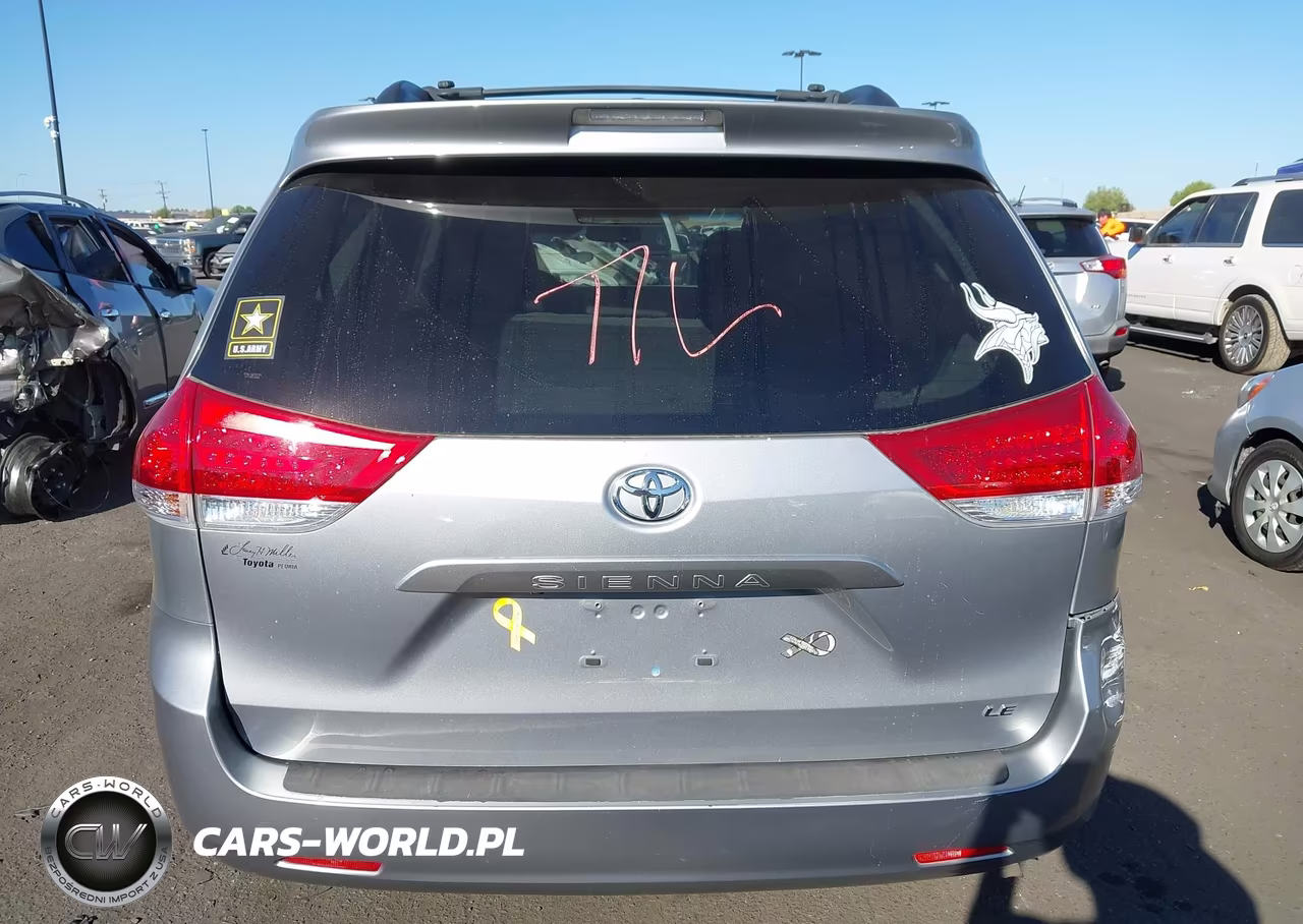 2013 Toyota Sienna Le V6 8 Passenger VIN:5TDKK3DC6DS307846 - 17