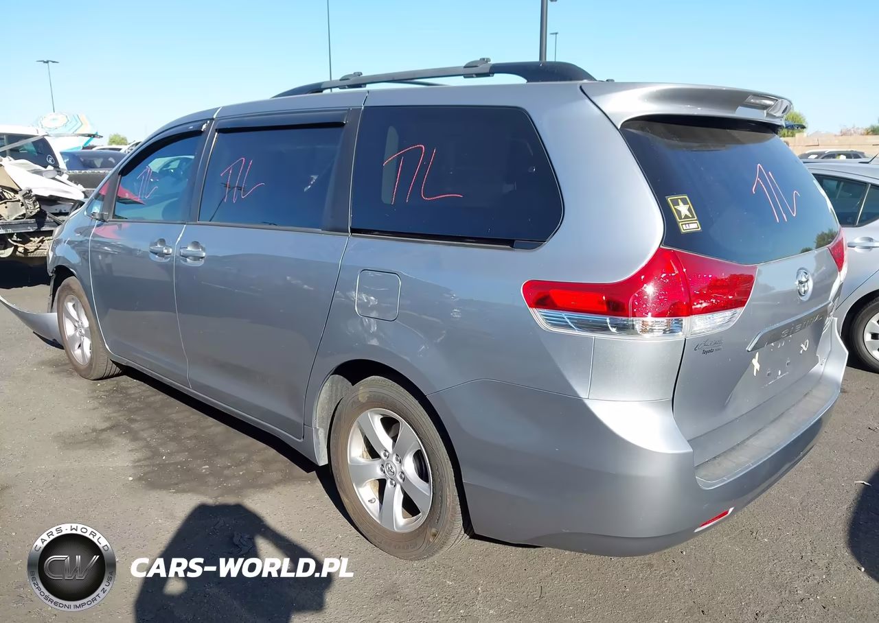 2013 Toyota Sienna Le V6 8 Passenger VIN:5TDKK3DC6DS307846 - 3