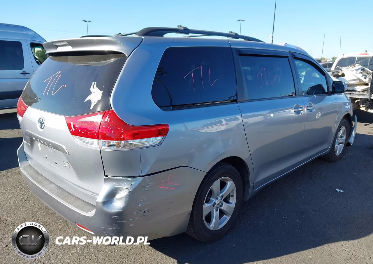 2013 Toyota Sienna Le V6 8 Passenger VIN:5TDKK3DC6DS307846 - 4