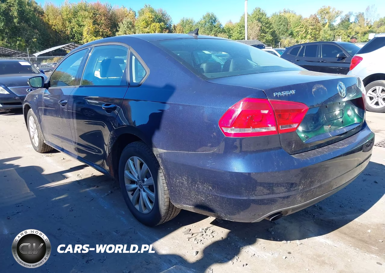 2015 Volkswagen Passat 1.8T Wolfsburg Edition VIN:1VWAT7A38FC007828 - 3