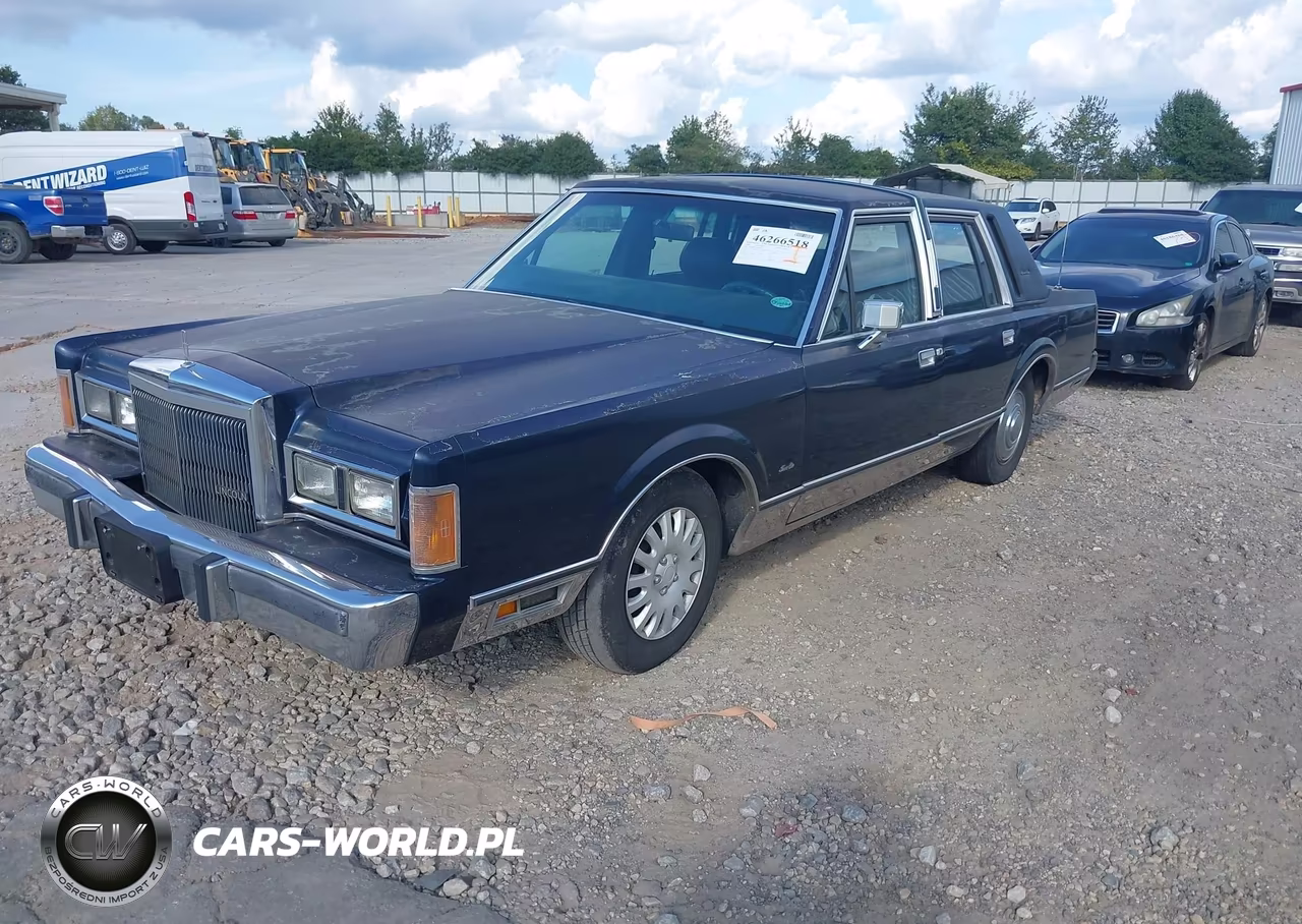 1989 Lincoln Town Car Signature VIN:1LNBM82F4KY765435 - 2