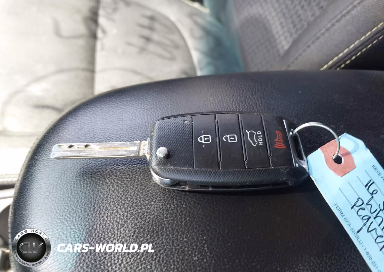 2016 Kia Soul + VIN:KNDJP3A56G7294713 - 11