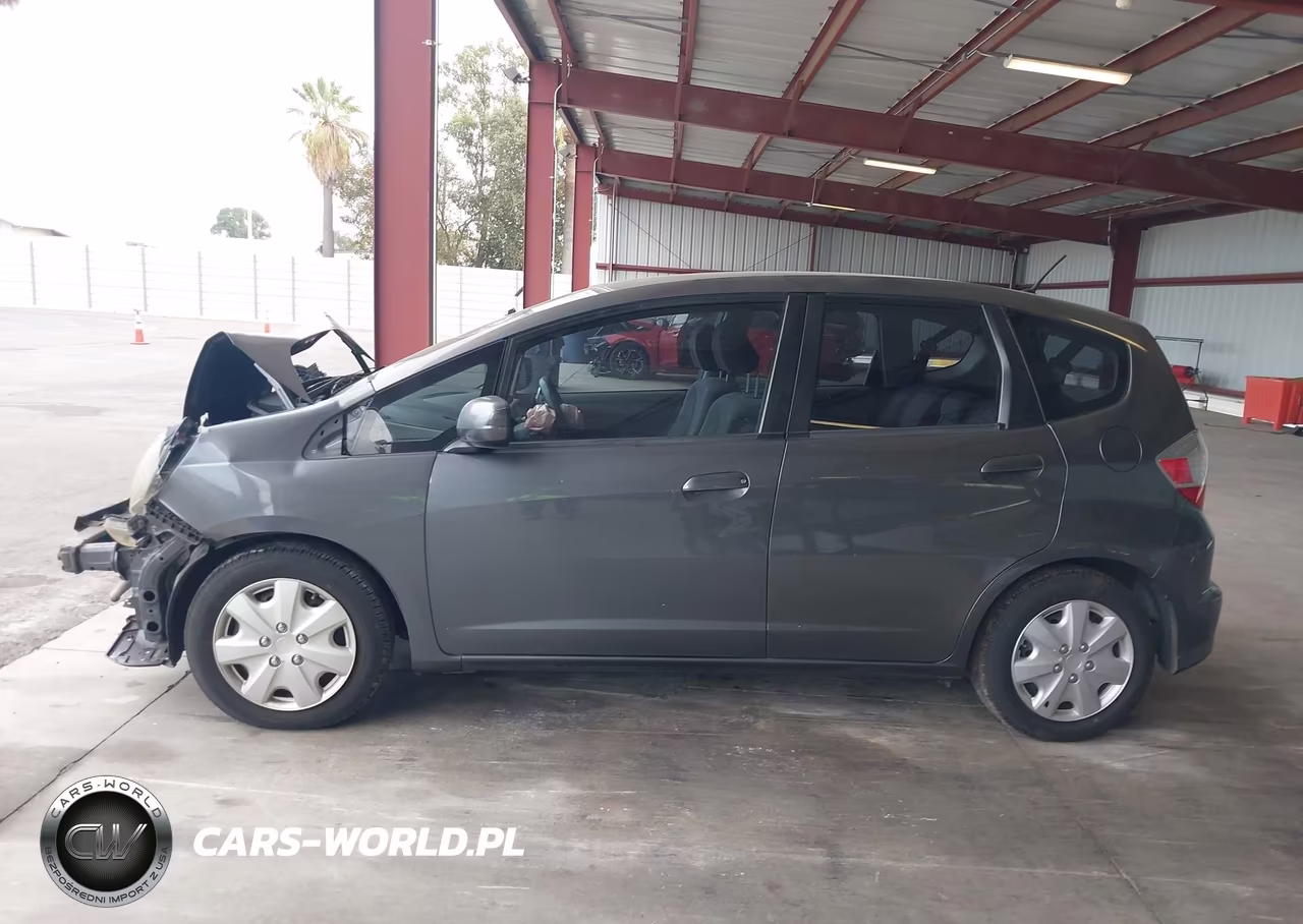 2013 Honda Fit VIN:JHMGE8H34DC008196 - 17