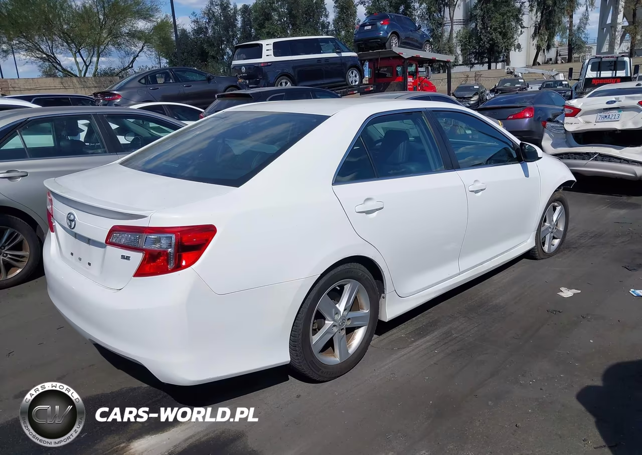 2013 Toyota Camry Se VIN:4T1BF1FKXDU711043 - 4