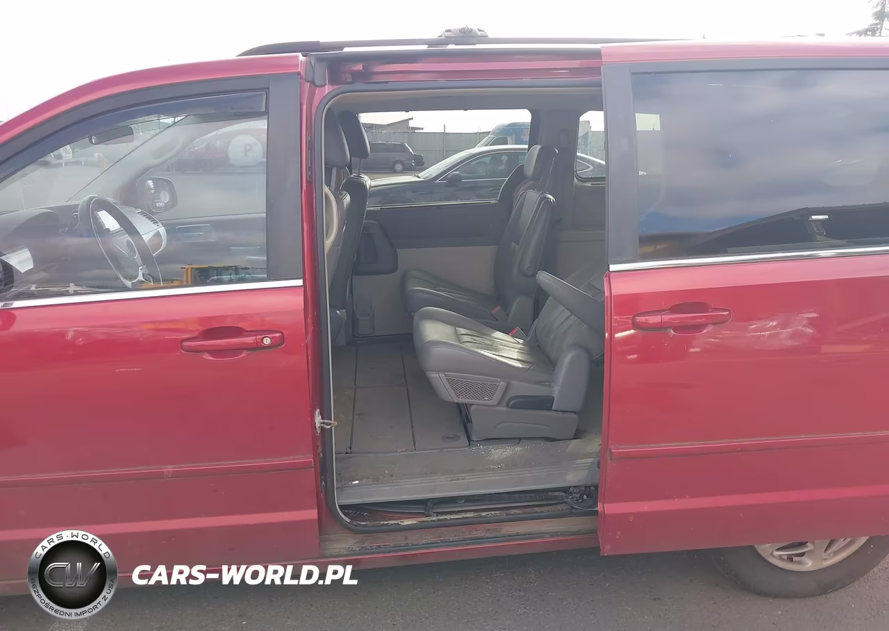 2008 Chrysler Town & Country Touring VIN:2A8HR54P78R607472 - 8