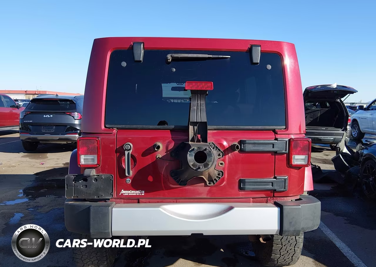 2011 Jeep Wrangler Unlimited Sahara VIN:1J4BA5H11BL575753 - 17