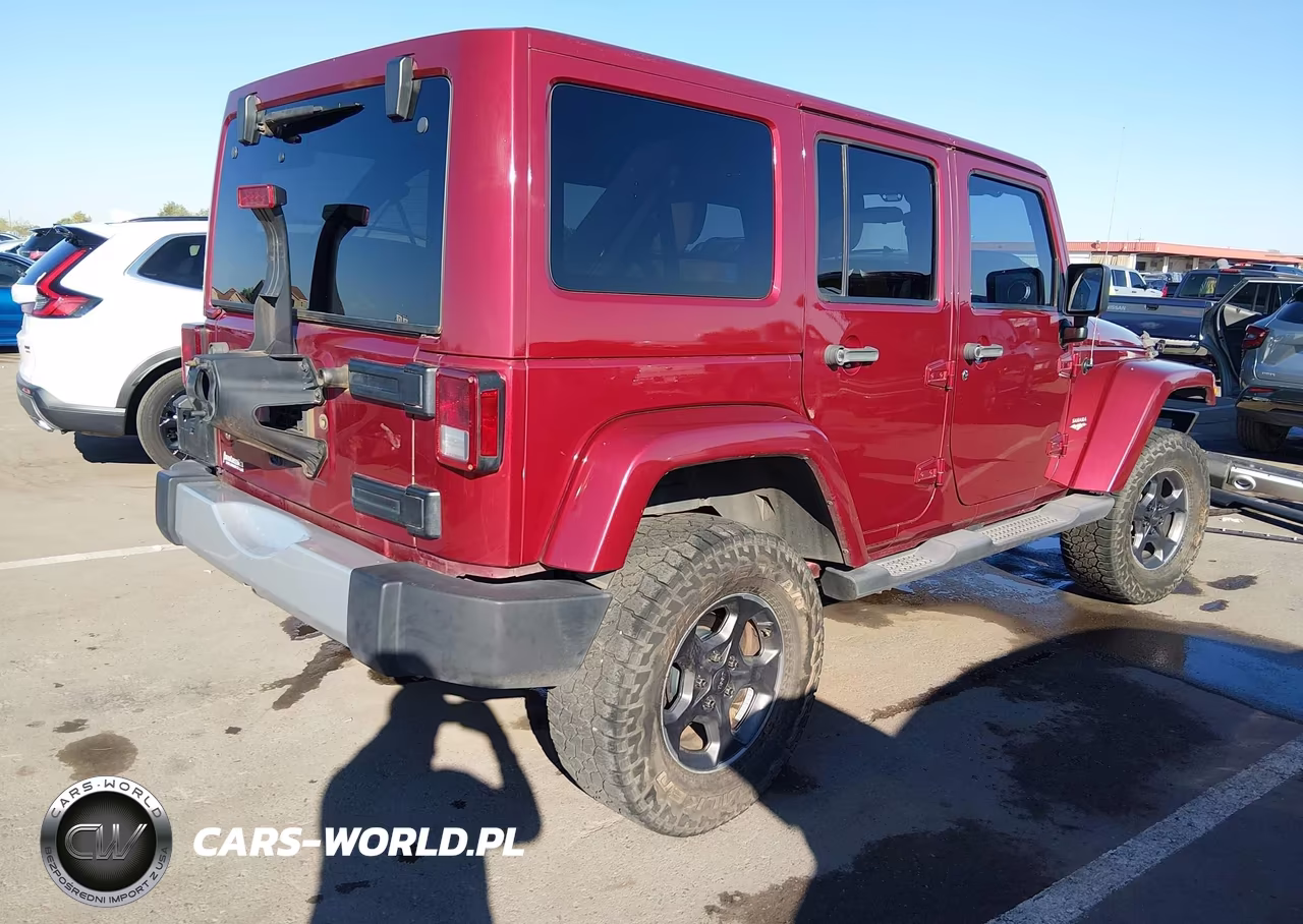 2011 Jeep Wrangler Unlimited Sahara VIN:1J4BA5H11BL575753 - 4