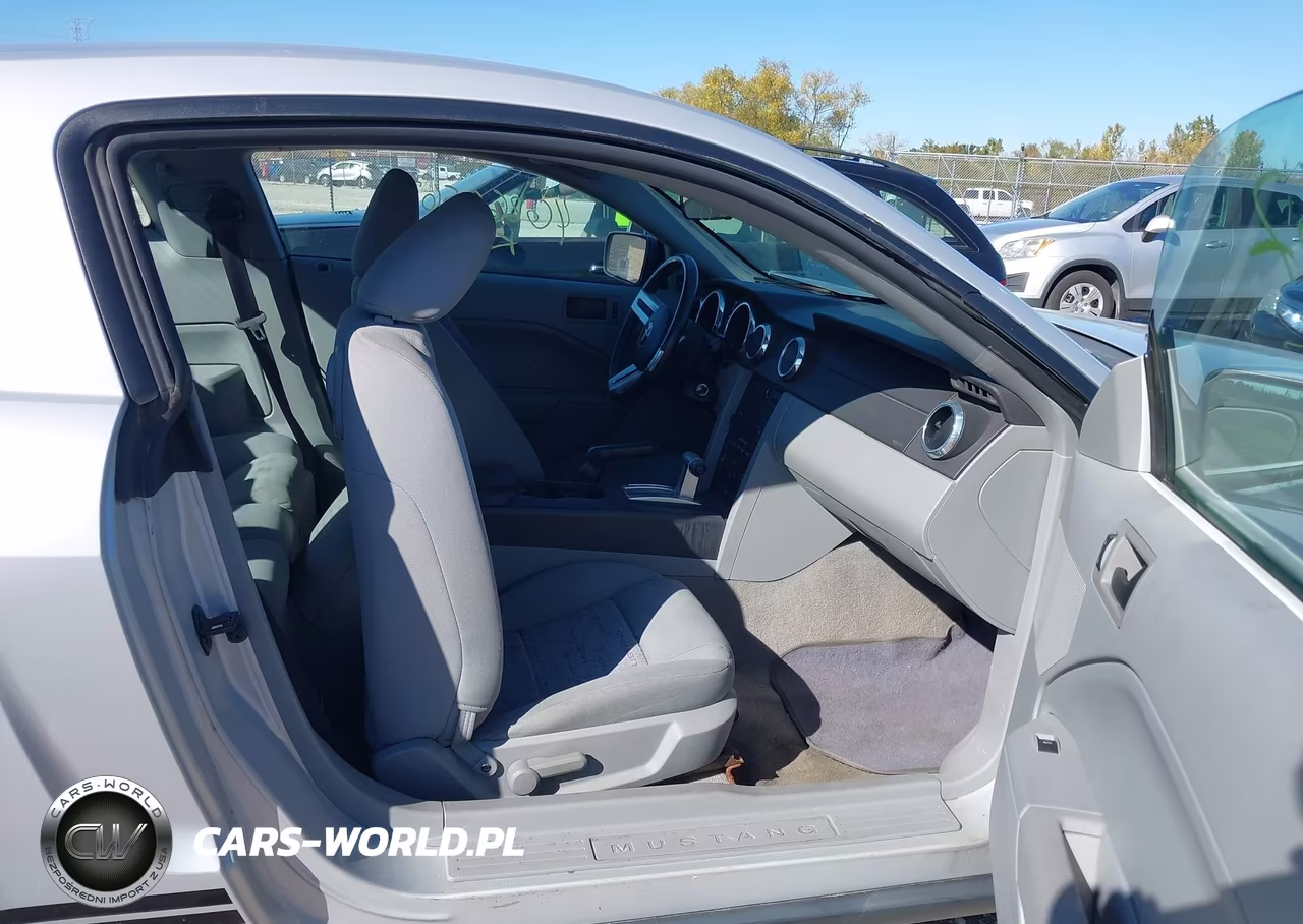 2006 Ford Mustang V6 VIN:1ZVFT80N865165928 - 5