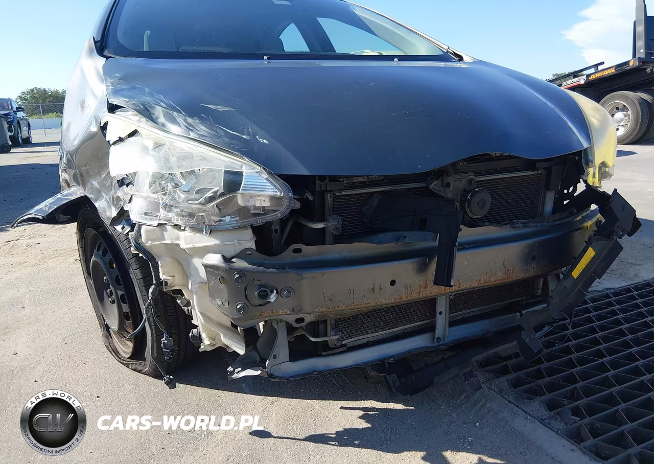 2012 Toyota Prius C One VIN:JTDKDTB30C1024416 - 12