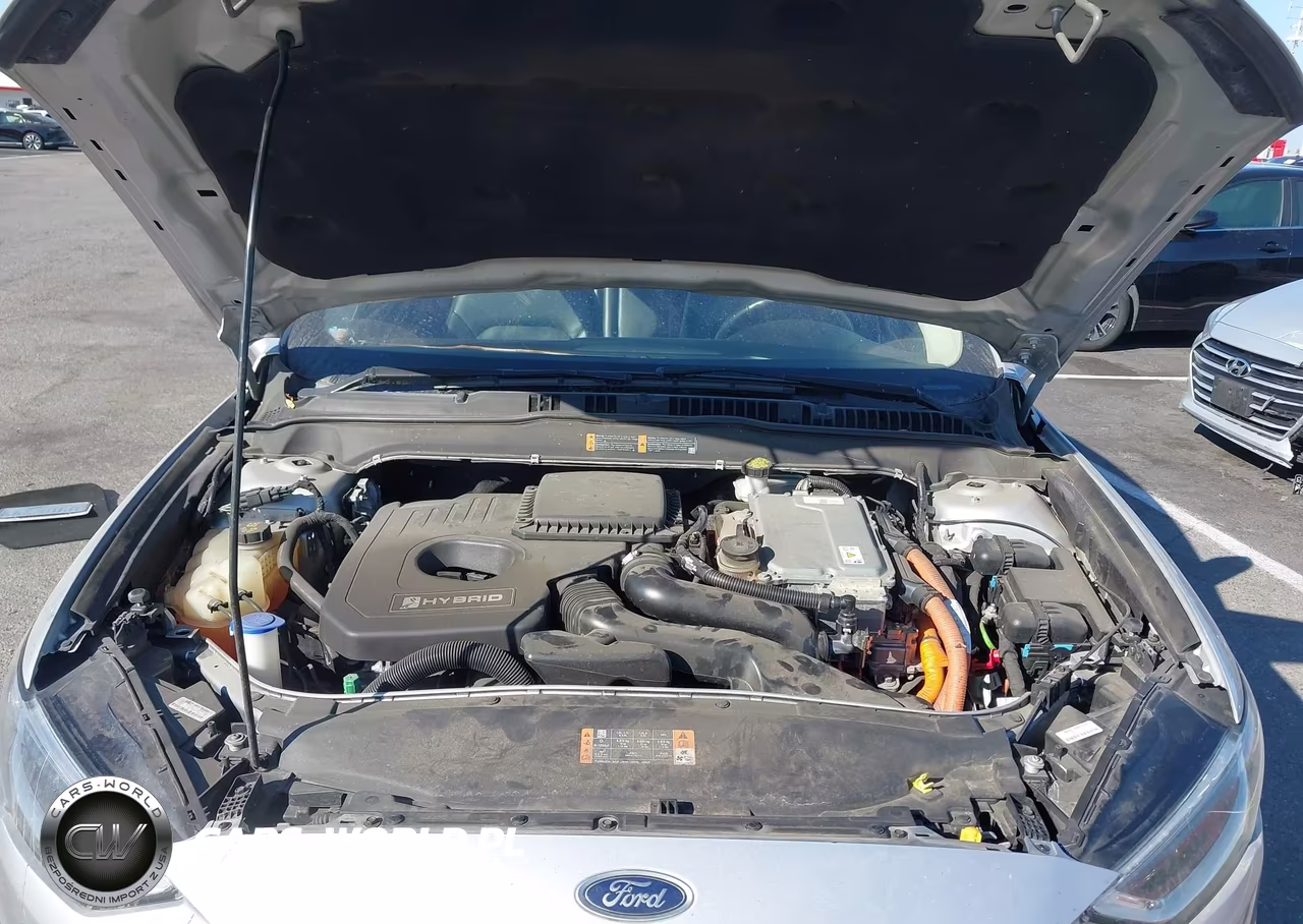 2018 Ford Fusion Hybrid Se VIN:3FA6P0LU6JR117531 - 10