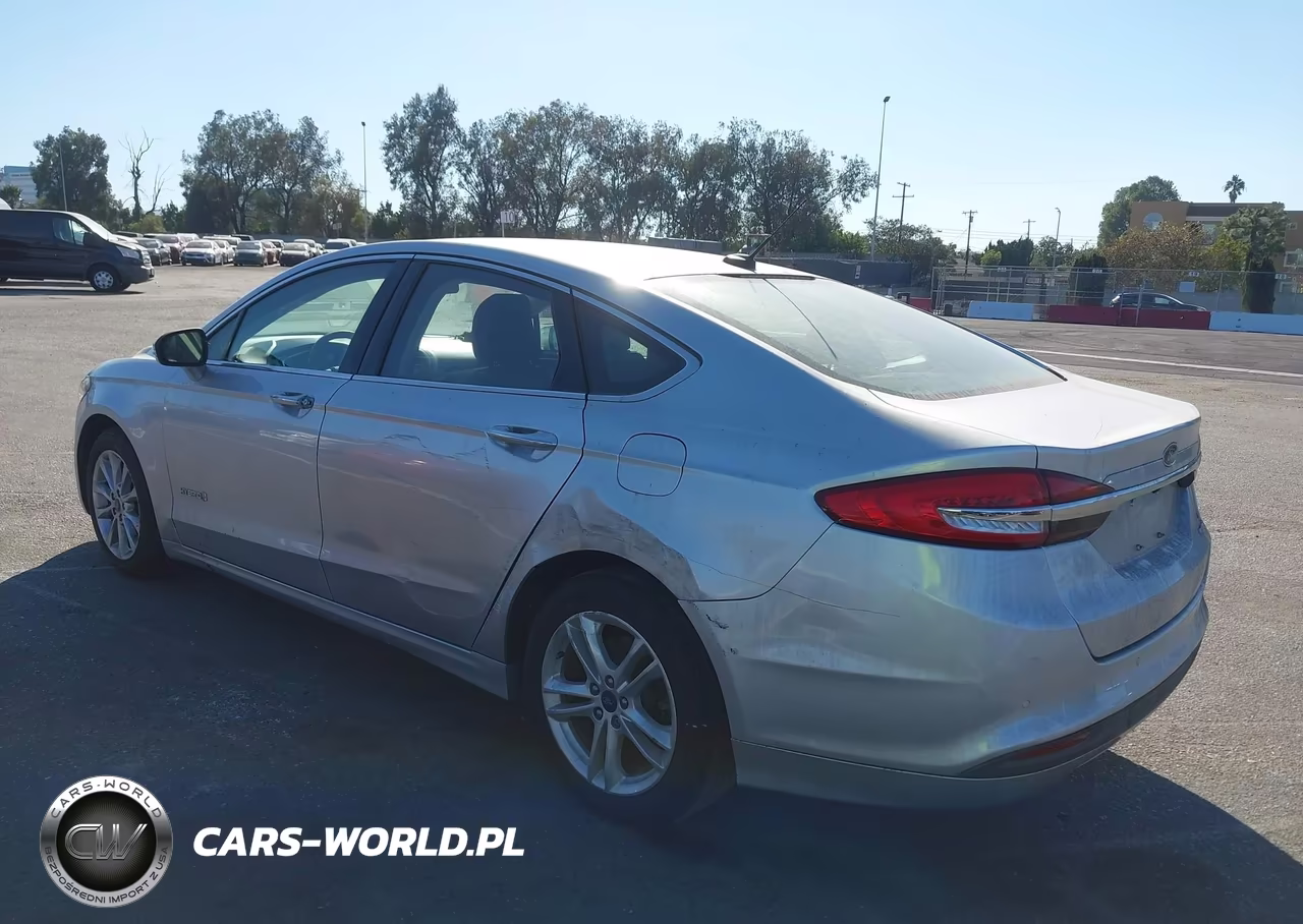 2018 Ford Fusion Hybrid Se VIN:3FA6P0LU6JR117531 - 3