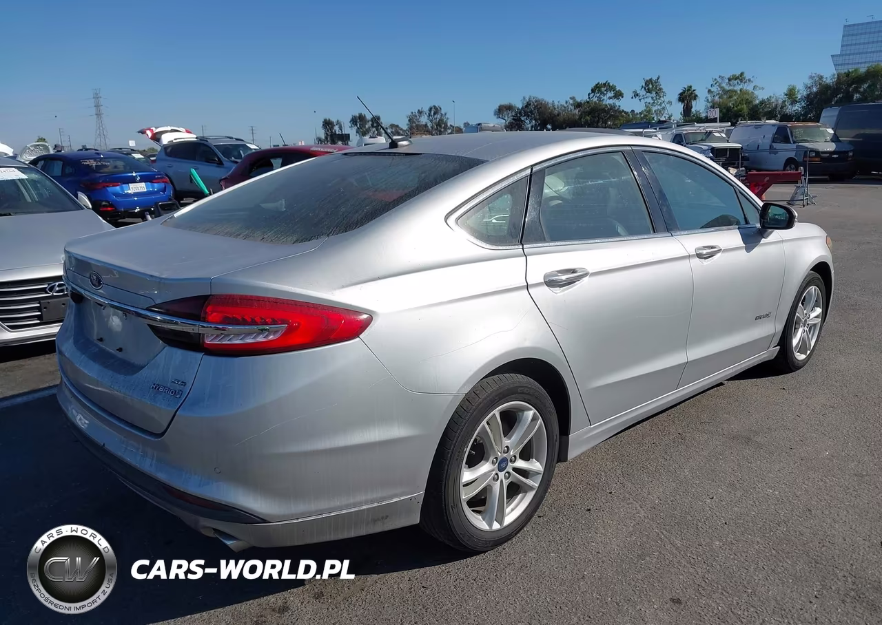 2018 Ford Fusion Hybrid Se VIN:3FA6P0LU6JR117531 - 4