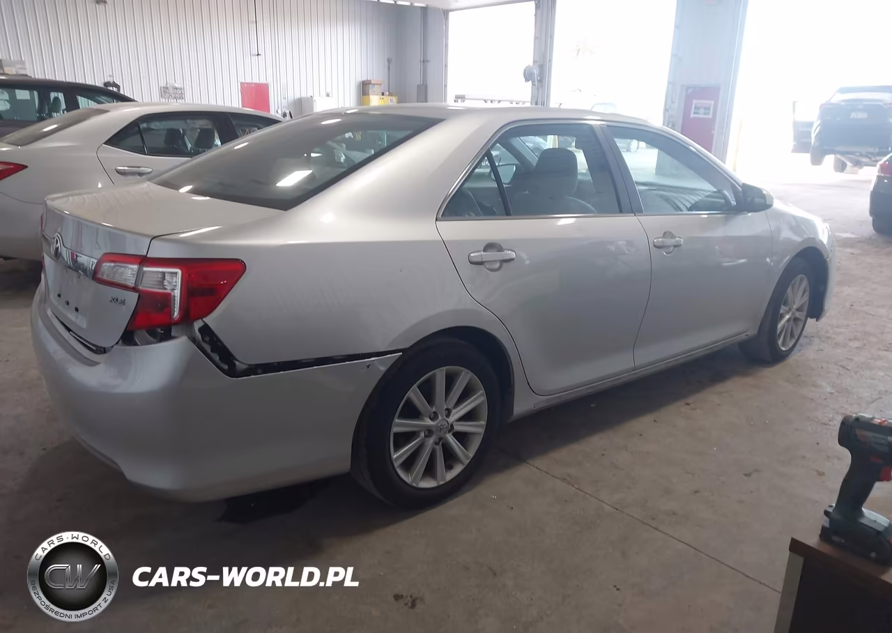 2012 Toyota Camry Xle VIN:4T4BF1FK1CR213785 - 4