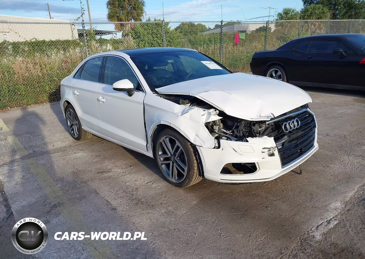 2019 Audi A3 40 Premium VIN:WAUAUGFF4K1011266 - 1