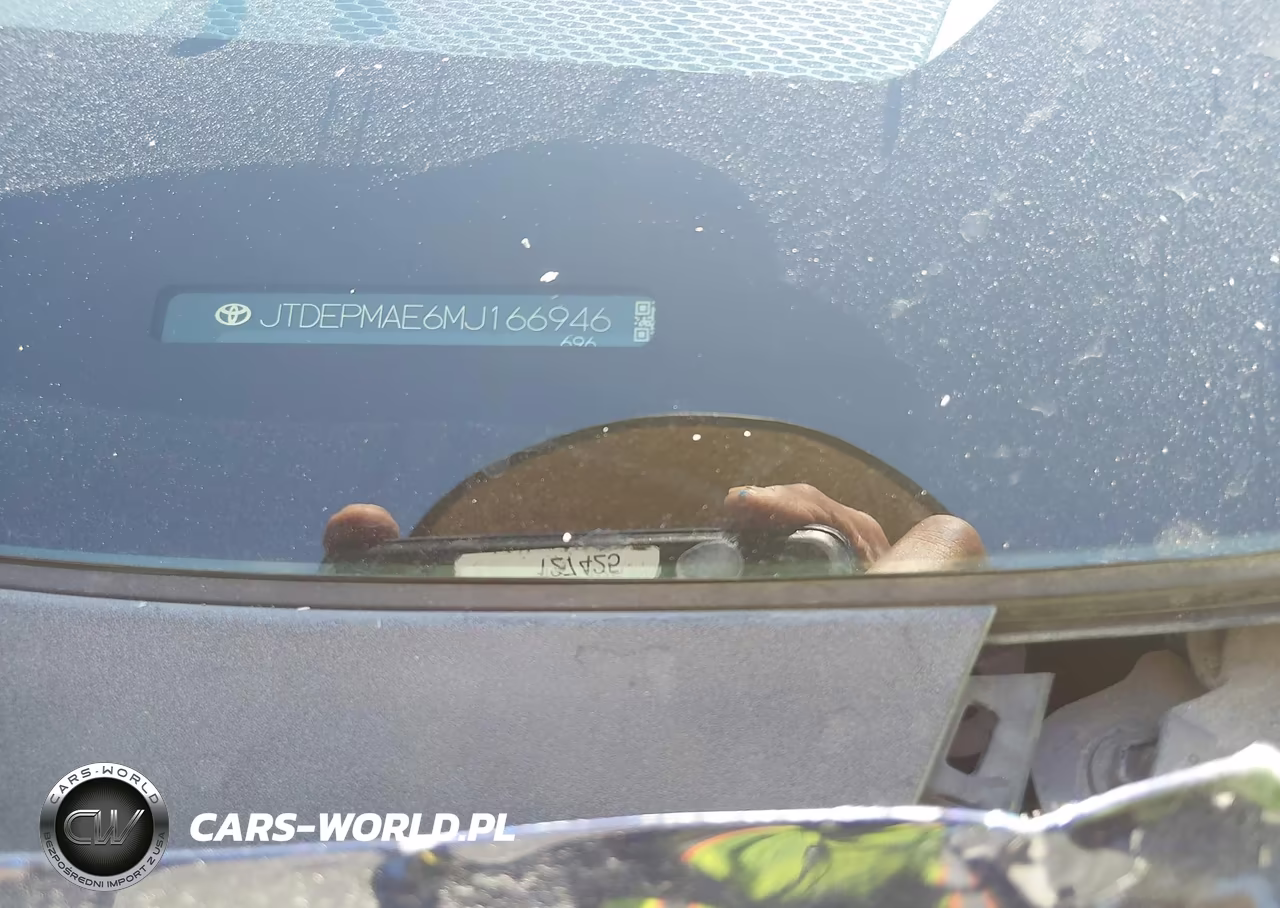 2021 Toyota Corolla Le VIN:JTDEPMAE6MJ166946 - 9