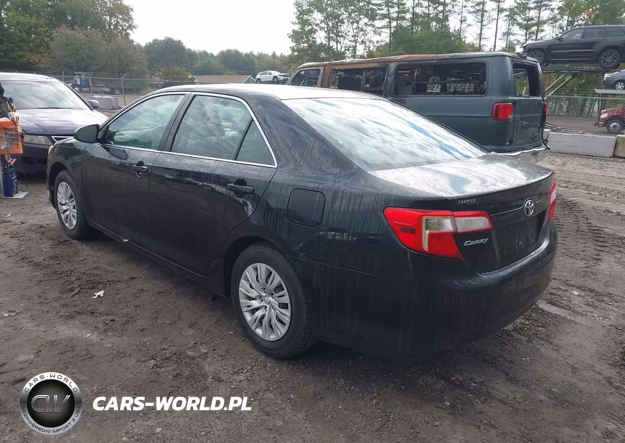 2012 Toyota Camry L VIN:4T1BF1FK4CU618985 - 3