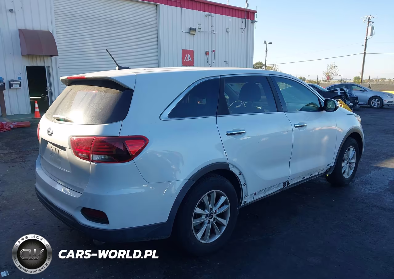2019 Kia Sorento 3.3L Lx VIN:5XYPGDA50KG452071 - 4