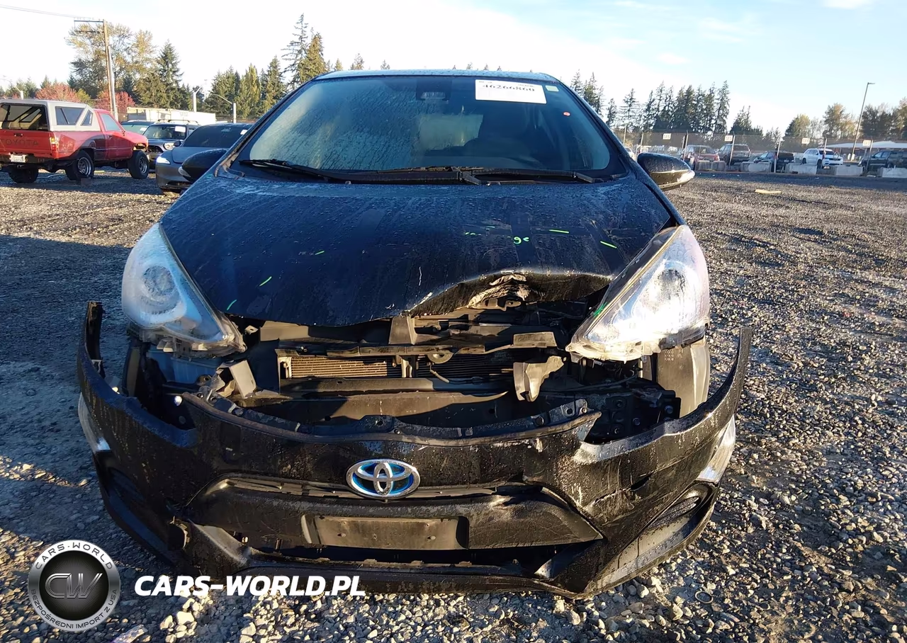 2017 Toyota Prius C Two VIN:JTDKDTB36H1596078 - 13