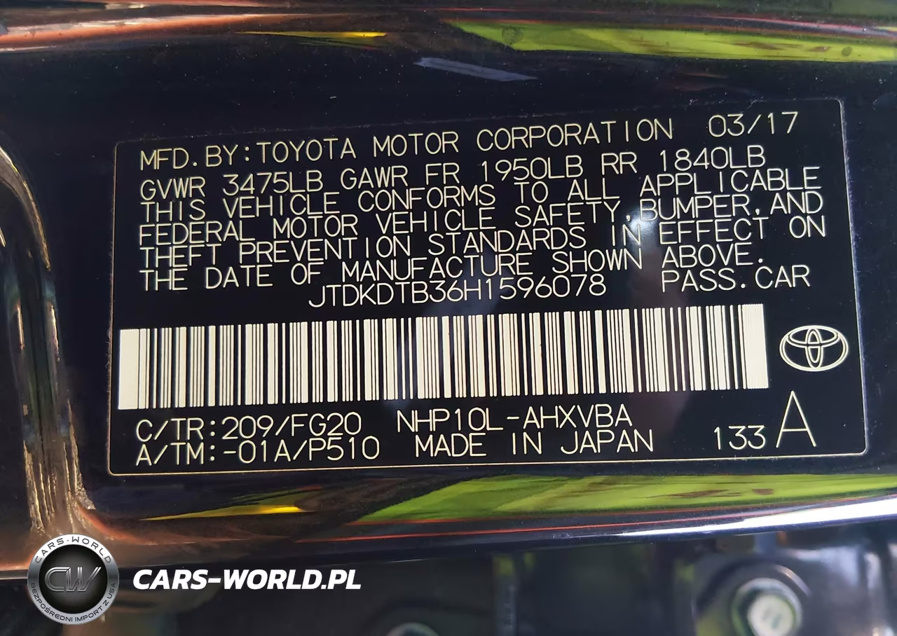 2017 Toyota Prius C Two VIN:JTDKDTB36H1596078 - 9
