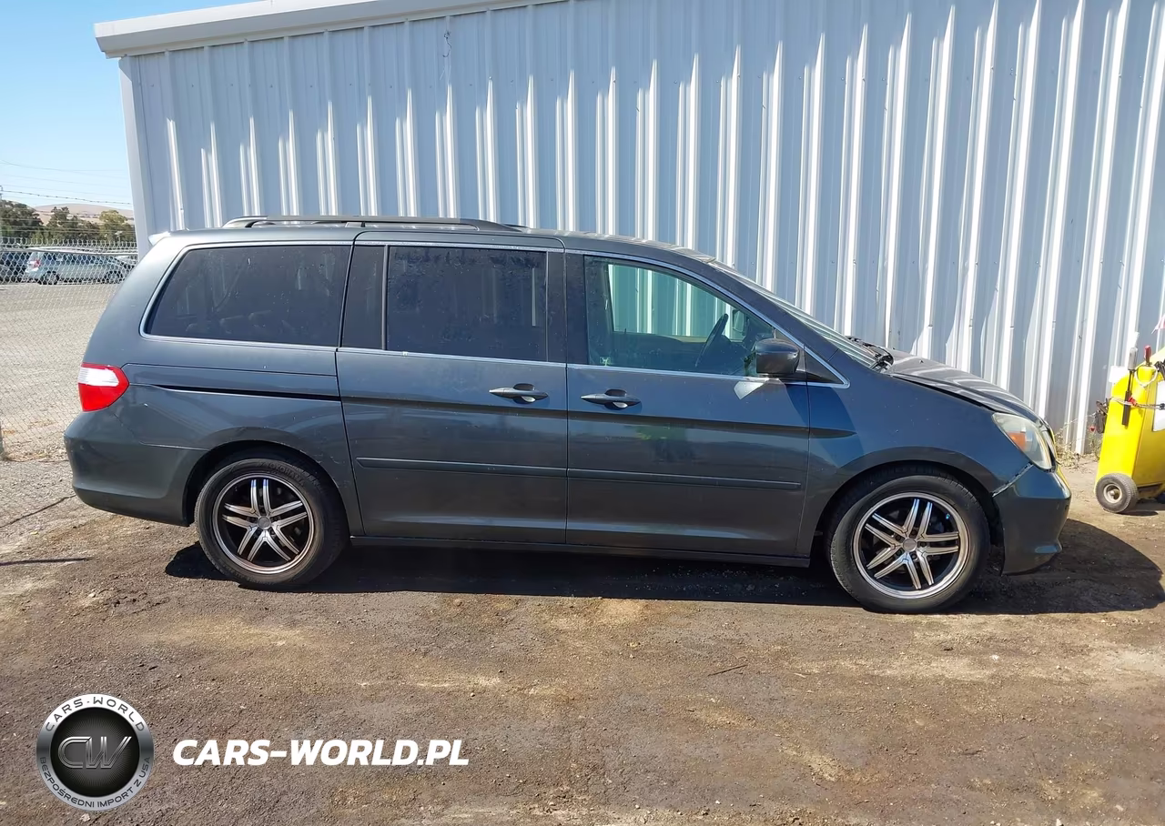 2005 Honda Odyssey Touring VIN:5FNRL38825B092666 - 13